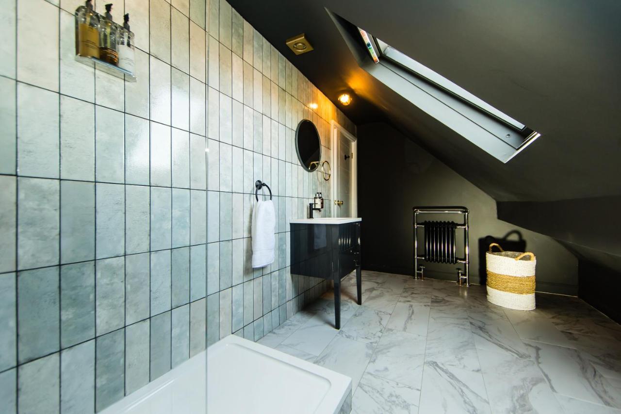 Rounton Villa By Maison Parfaite - Hot Tub - Sea Views - Parking Robin Hood's Bay Dış mekan fotoğraf